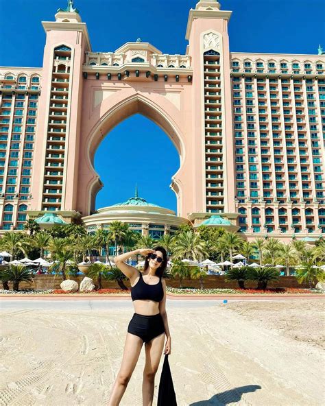 Chahat Khanna Bikini Pictures Chahat Khanna Photos चहत खनन न बकन म शयर क बलड