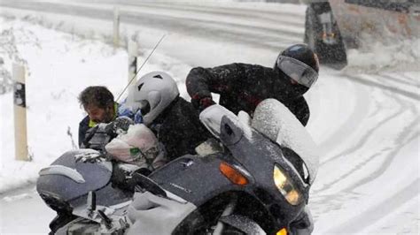 La Nieve Obliga A Circular Con Cadenas En Tres Altos De La Provincia De