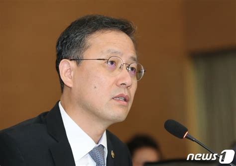 국감 답변하는 이형일 통계청장 네이트 뉴스