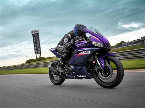 Galeria De Fotos Yamaha Yzf R Pequena Esportiva Surge Nova