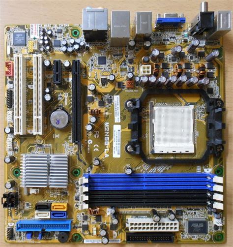 Asus M2N68 LA Rev 2 00 Mainboard Blende Sockel AM