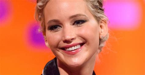 Oscar Winner Jennifer Lawrence Poses Virtually Naked In Gorgeous Make Up Free Vogue Photoshoot