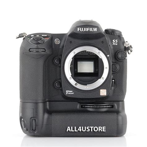 Fujifilm Finepix S5 Pro Digital Slr Camera With Nikon Lens