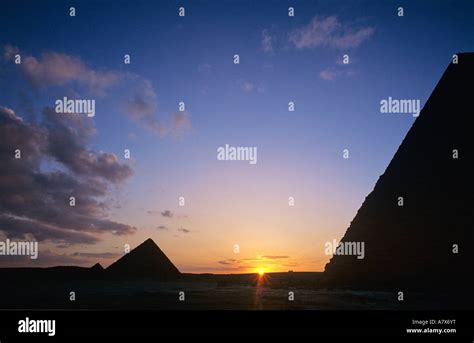 Egypt, Old Kingdom, Pyramids at Giza Stock Photo - Alamy