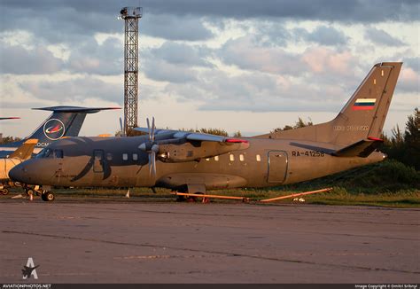 Ан-140-100 - ВВС России - Aviationphotos.net