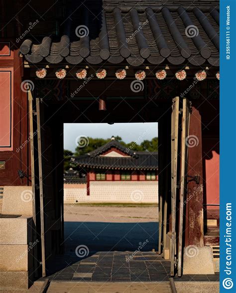 Entrance Of Gyeongbokgung Palace In Seoul South Korea Gwanghwamun