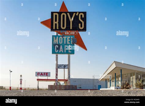 Iconic gas station sign hi-res stock photography and images - Alamy