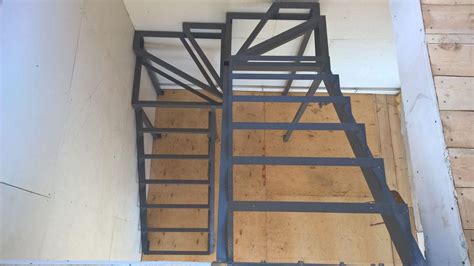 Полка из профильной трубы своими руками - 90 фото