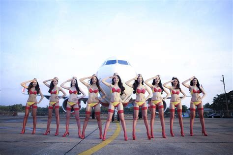 VietJet Air Les hôtesses de l air en bikini Profession Voyages