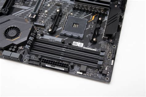 PC Ekspert - Hardware EZine - ASUS TUF Gaming X570-PLUS WiFi recenzija