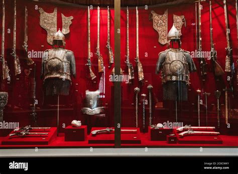 Visitors in Moscow Kremlin museum Armoury Chamber Stock Photo - Alamy