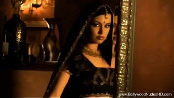 Hermosa Morena Seductora Sorprende XVIDEOS