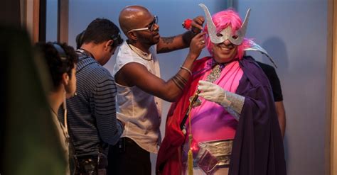 Leandro Hassum interpreta Capitão Gay em quadro do Fantástico Últimas Notícias UOL TV e