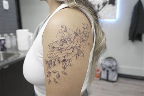 Discover more than 73 arm flower tattoo - in.coedo.com.vn