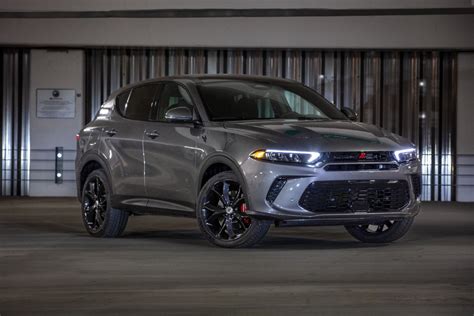 The 2023 Dodge Hornet Has 1 Huge Advantage Over The Alfa Romeo Tonale