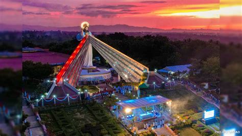 Feast Of The Divine Mercy In El Salvador City K Youtube