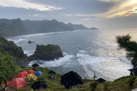 Rekomendasi Wisata Kebumen Yang Cocok Untuk Healing Sambil Camping