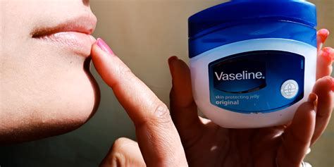 Does Vaseline Actually Help Dry Lips Lipstutorial Org