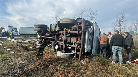 Kuzey Marmara Da Kaza Hafriyat Kamyonu Devrildi Son Dakika Haberleri