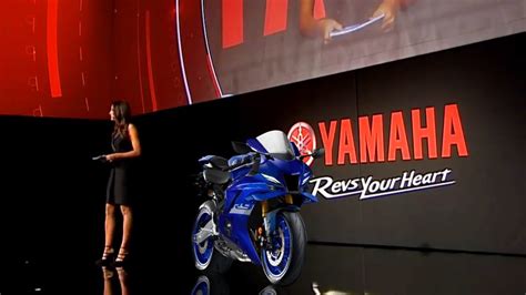 All New Yamaha Yzf R Unveiled Debut At Eicma Youtube