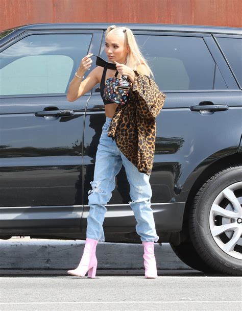 Pia Mia Perez In Tiny Sports Bra Hot Celebs Home