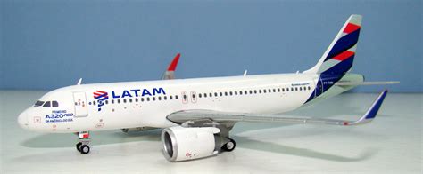 LATAM Airbus A320neo PT TMN Gemini Jets Model Airliner Magazine