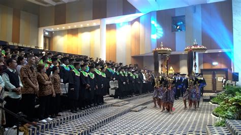 Wisuda Ke Politeknik Negeri Bali Pertama Kali Luluskan Program