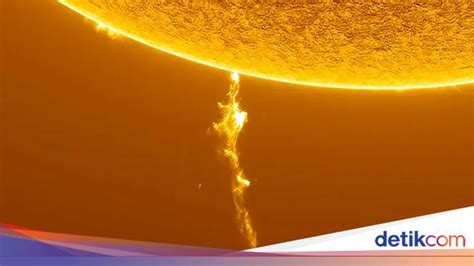 astrofotografer abadikan matahari  julurkan lidah api spektakuler