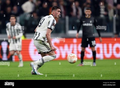 Dusan Vlahovic De Juventus Fc En Action Lors De La Manche De Luefa