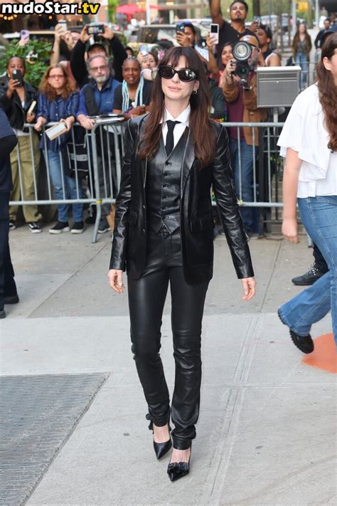 Anne Hathaway Ahathawaynews Annehathaway Heatherannie Nude OnlyFans Photo Nudostar TV