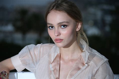 Lily Rose Depp Et Laetitia Casta Elles Vont Tourner Dans Le Prochain