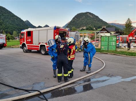 Atemschutzfahrzeug In Bad Ischl Freiwillige Feuerwehr Bad Goisern