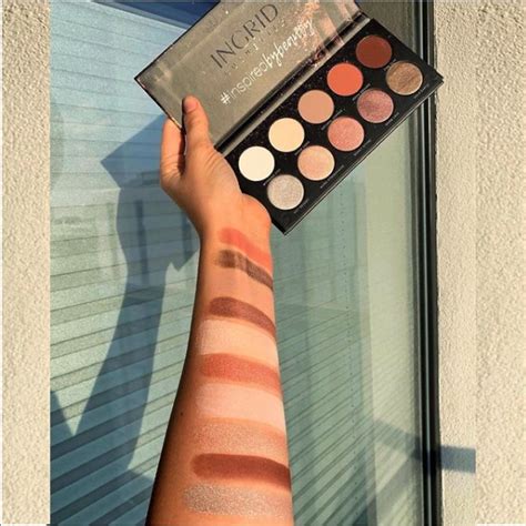 INGRID Eyeshadow Palette Nude EVERVA
