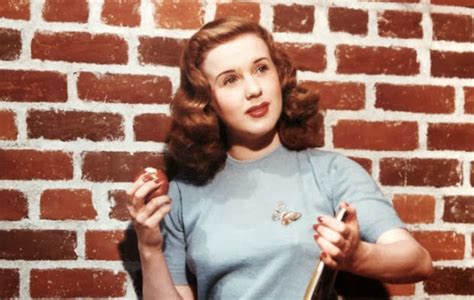 Love Those Classic Movies In Pictures Deanna Durbin