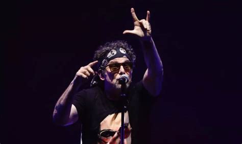 Diario HOY Andrés Calamaro llega a Paraguay este jueves con Dios los