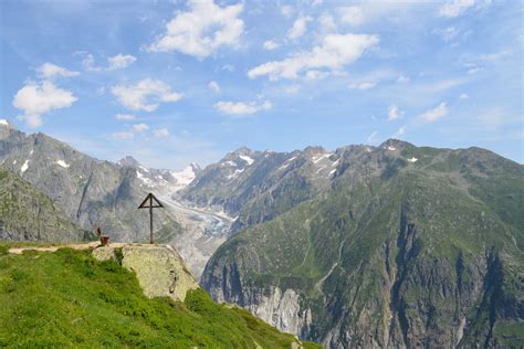 有关不变 不平 全景 冒險 前景 勘探 十字架 和平的 回声 地形 地質 壯觀 夏天 天性 天空 寧靜 小路