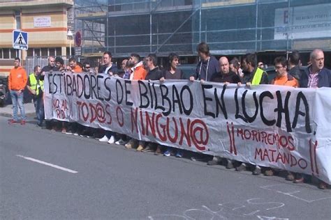 Estibadores Protestan En Bilbao Por El Real Decreto Que Liberaliza El