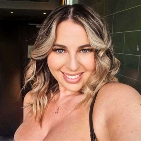 Gina Savage OnlyFans Star How Old Is She Bio Height Age Weight