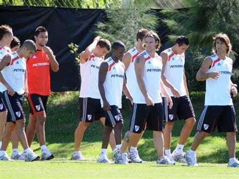 River Practicó Y Almeyda Piensa Si Incluir O No Al Tridente Con Instituto Infobae