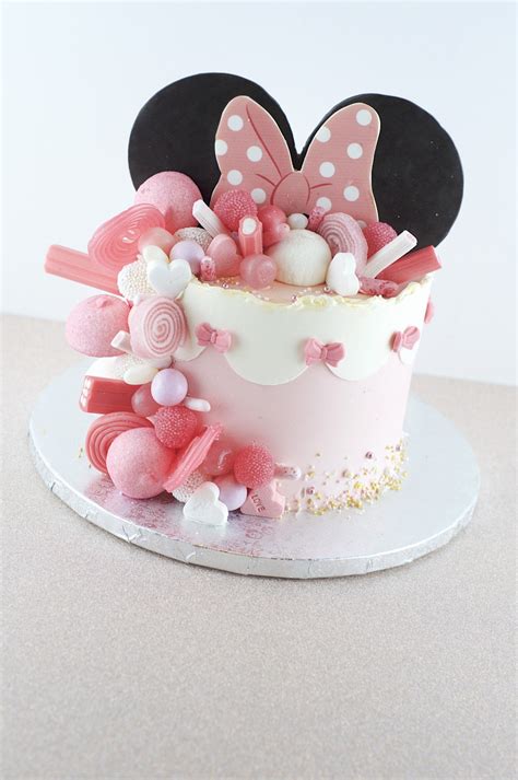 Tarta Minnie Mouse Buttercream Cake By Kemagdalenas Minnie Cake