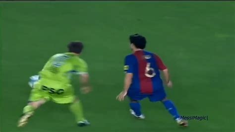 19 Year old Messi dribbling the whole team & scoring : r/nextfuckinglevel