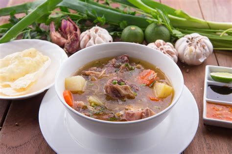 Resep Sop Buntut Sapi Kuah Gurih Dan Dagingnya Empuk