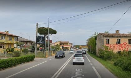 Grave Incidente Stradale Tra Auto E Moto Lungo La Romea Prima Rovigo