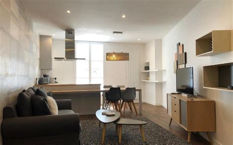 Appartement charmant et lumineux en plein cœur de Paris Hôtels en France