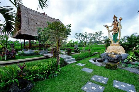 Restoran Bebek Tepi Sawah Gandhi Bali Tours