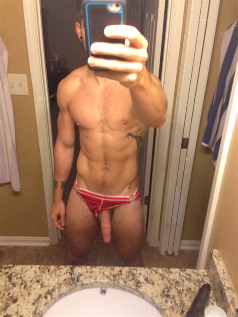 Hunk Lukecoock Reveals His Nude Body Mrgays