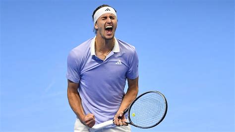 Atp Finals Zverev Nach Sieg Ber Alcaraz Im Halbfinale