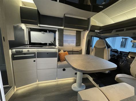 Kamper Chausson 777 Titanium Premium NOWY 170 KM Automat Katowice