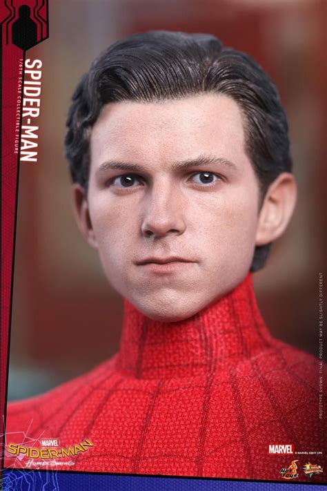 Spider Man Hot Toys Debuts Head Sculpt For Amazing Scale Figure