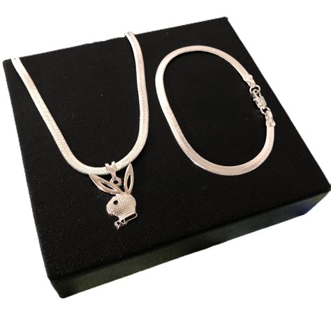 Kit Feminino Playboy Colar E Pulseira Laminada Folheada A Prata